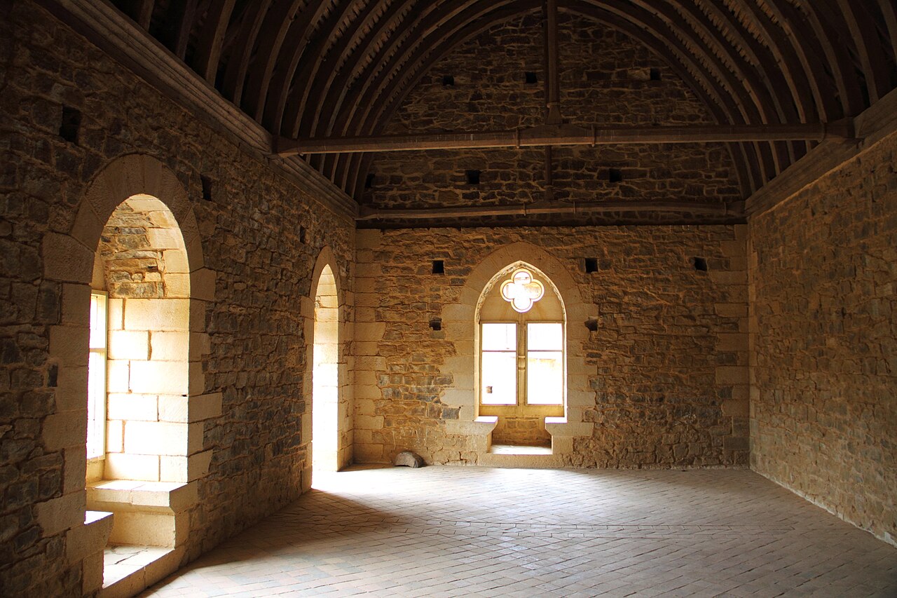 Grande salle de Guédelon en 2016