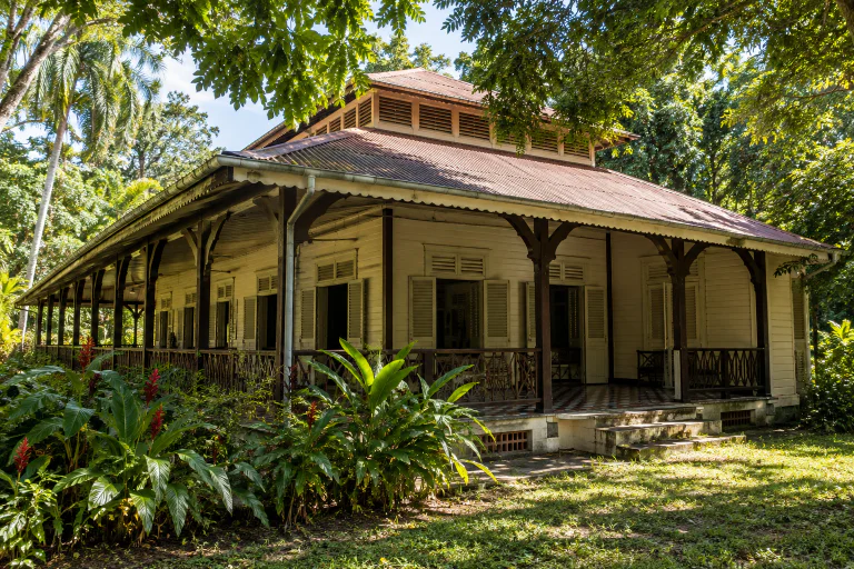 Ombre et air : les bases du confort tropical — Guyane