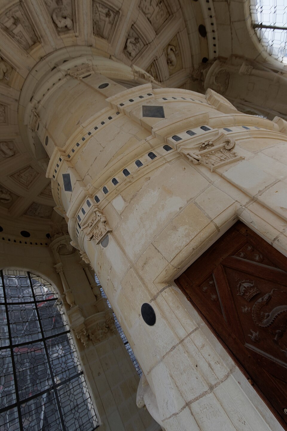 Escalier à double révolution du château de Chambord
